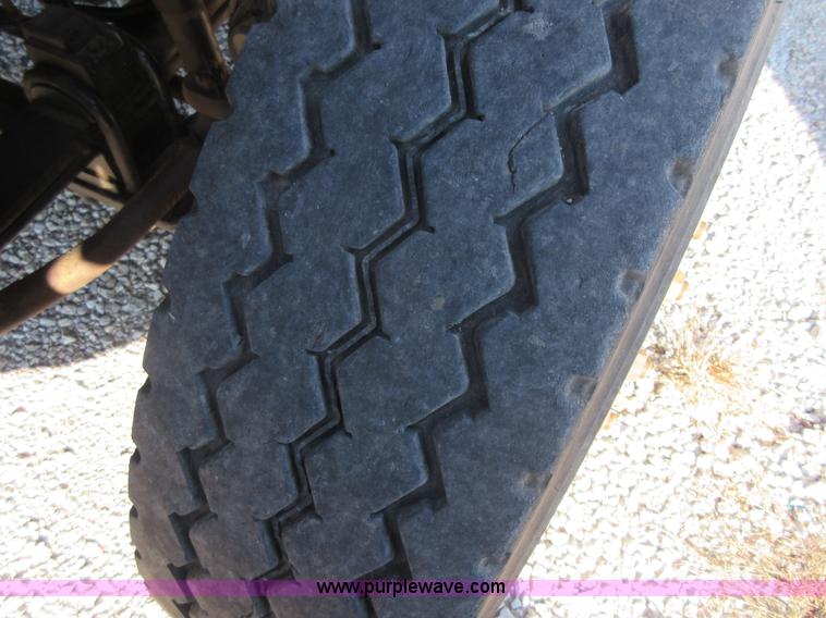 image for item I1851 2002 Sterling L9500 semi truck