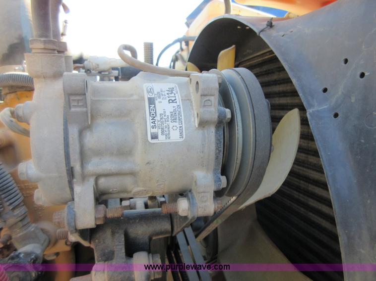 image for item I1851 2002 Sterling L9500 semi truck