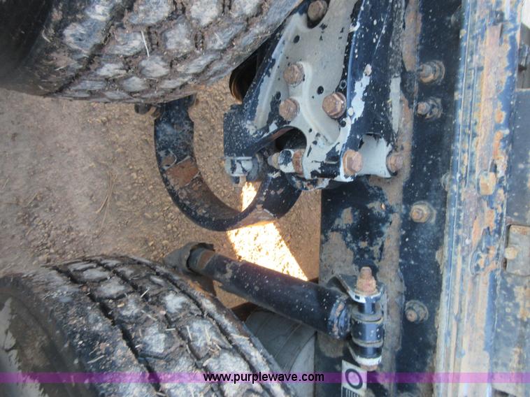 image for item I1856 2004 Kenworth W900 semi truck