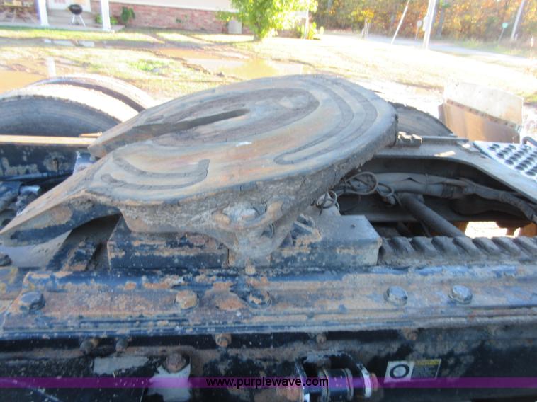 image for item I1856 2004 Kenworth W900 semi truck