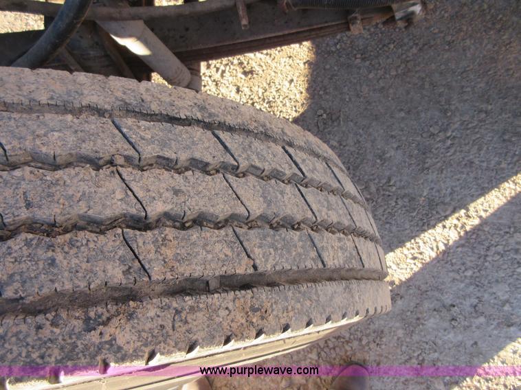 image for item I1856 2004 Kenworth W900 semi truck