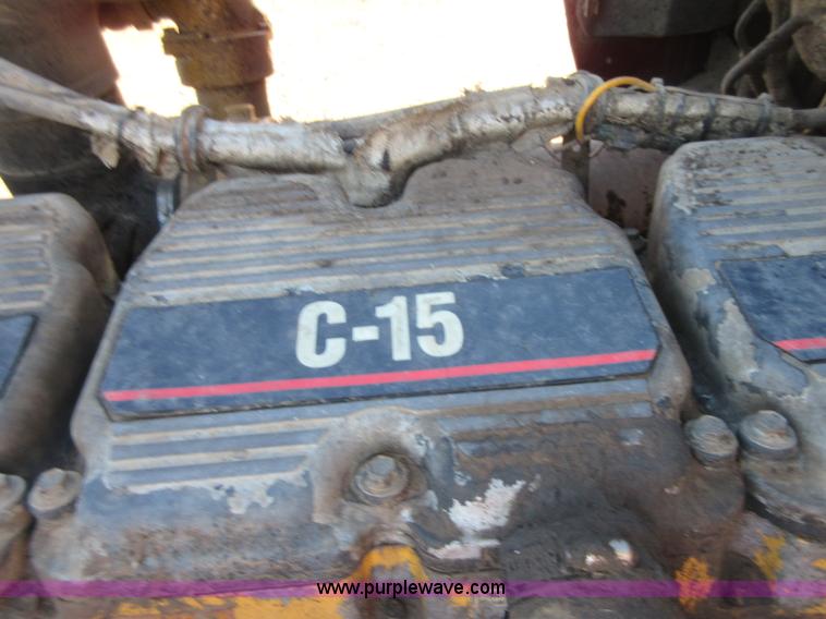 image for item I1856 2004 Kenworth W900 semi truck