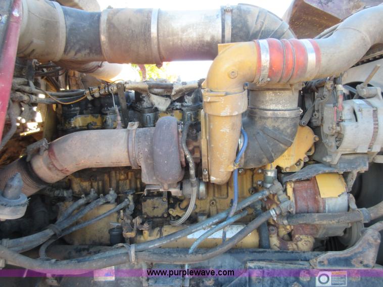 image for item I1856 2004 Kenworth W900 semi truck