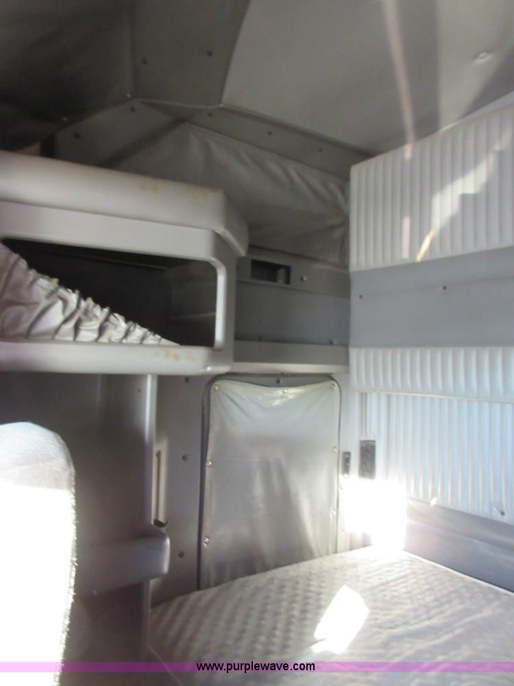 image for item I1856 2004 Kenworth W900 semi truck
