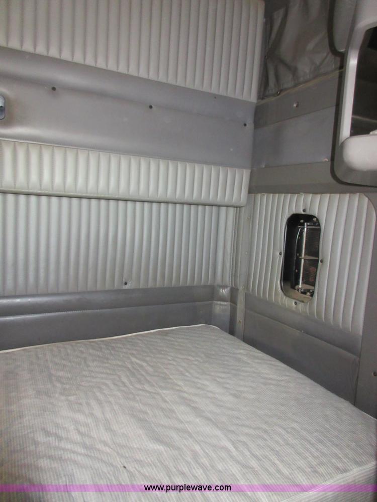 image for item I1856 2004 Kenworth W900 semi truck