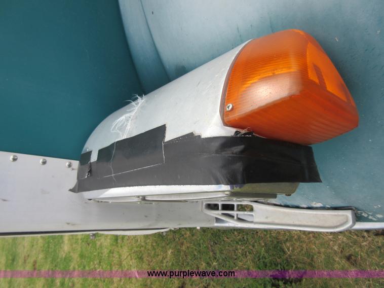 image for item I1862 1997 Peterbilt 379 semi truck