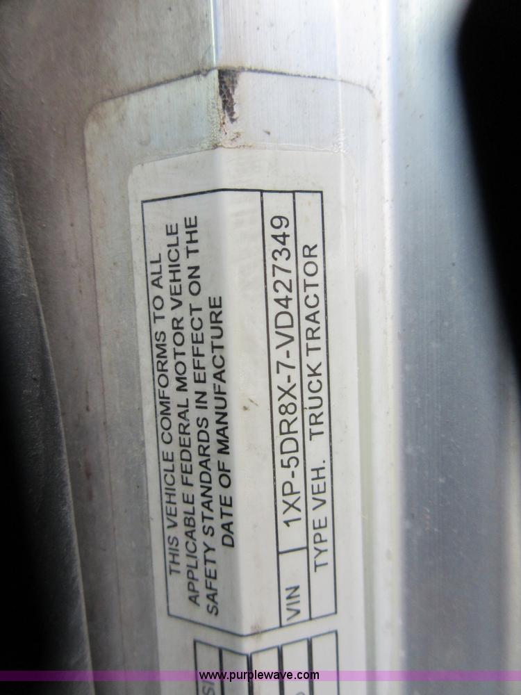 image for item I1862 1997 Peterbilt 379 semi truck