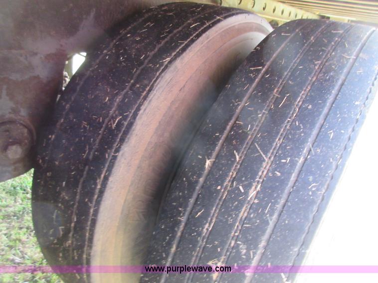 image for item I1870 1997 Dorsey AIDT-LS dry van trailer