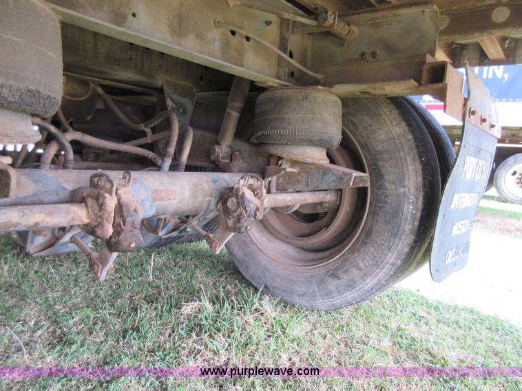 image for item I1870 1997 Dorsey AIDT-LS dry van trailer