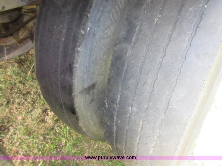 image for item I1871 1997 Dorsey AIDT-LS dry van trailer