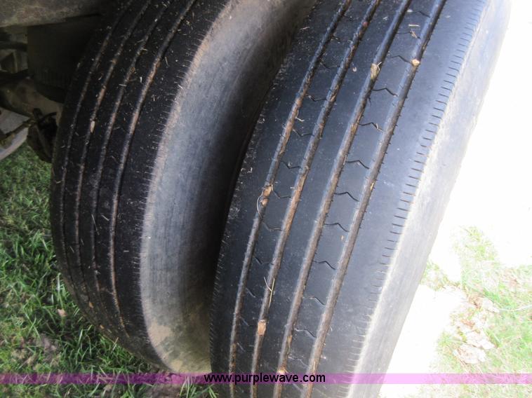 image for item I1872 1997 Dorsey AIDT-LS dry van trailer