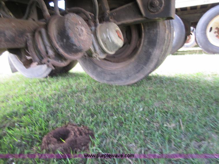 image for item I1872 1997 Dorsey AIDT-LS dry van trailer