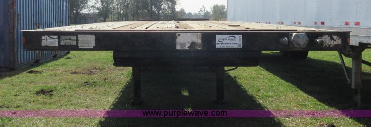 image for item I1874 1998 Wabash flatbed trailer