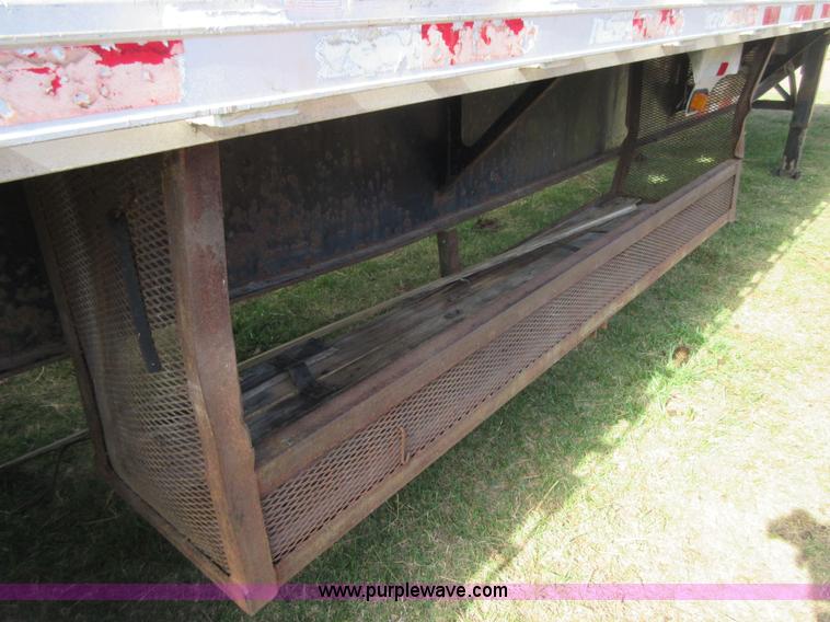 image for item I1874 1998 Wabash flatbed trailer