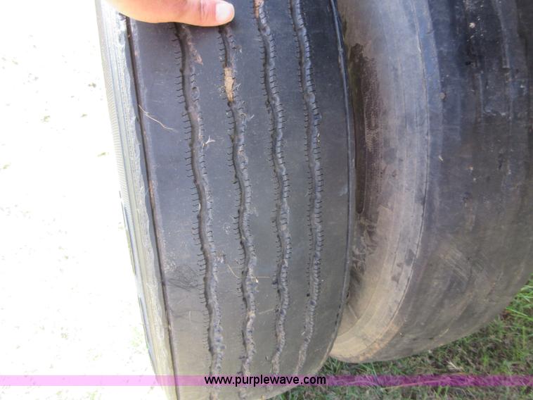 image for item I1874 1998 Wabash flatbed trailer