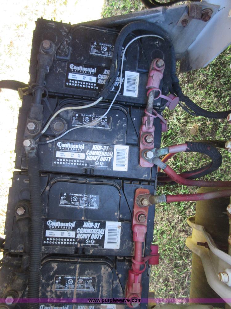 image for item I1877 1995 Freightliner FLD semi truck