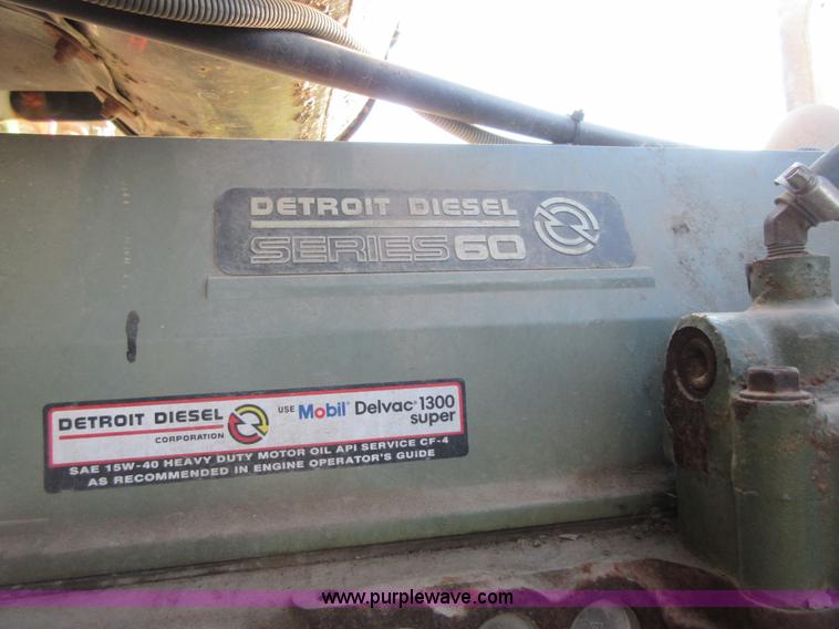 image for item I1877 1995 Freightliner FLD semi truck