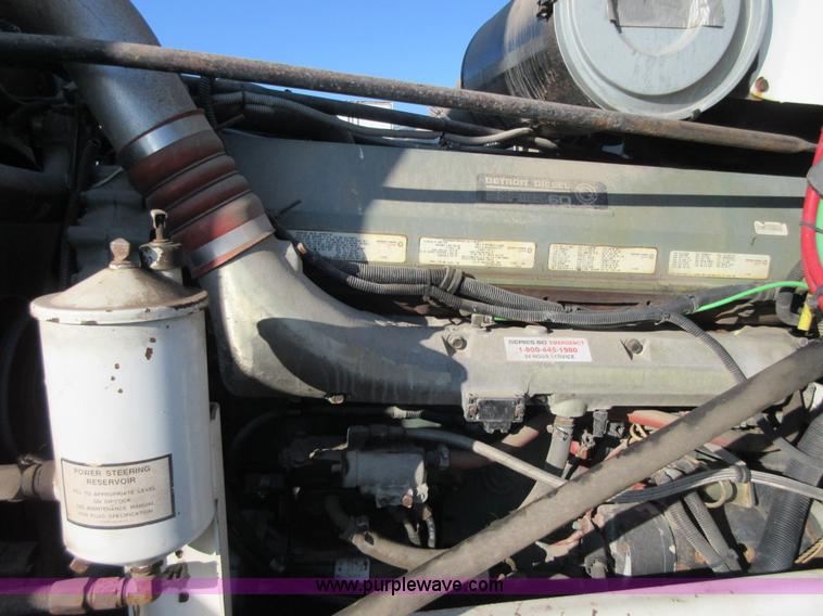 image for item I1877 1995 Freightliner FLD semi truck