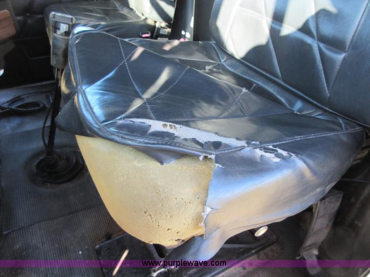 image for item I1877 1995 Freightliner FLD semi truck