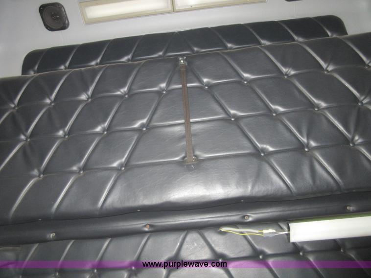 image for item I1877 1995 Freightliner FLD semi truck