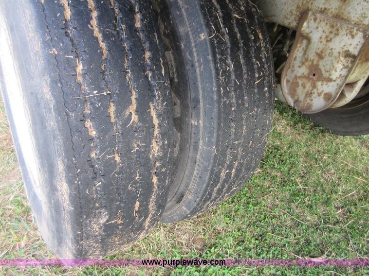 image for item I1878 1997 Lufkin TFV-IPST dry van trailer