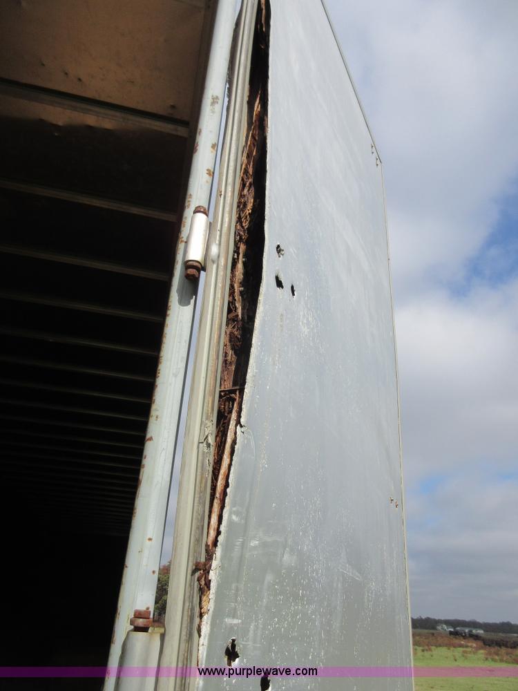 image for item I1881 1999 Freuhauf FBHLP dry van trailer