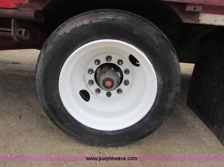 image for item J1690 1993 Trail King drop deck trailer