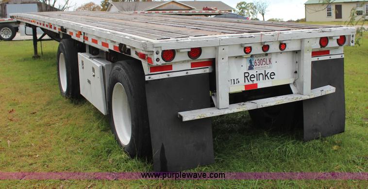 image for item J4251 1995 Reinke flatbed trailer