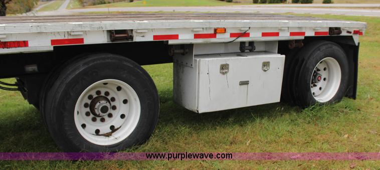 image for item J4251 1995 Reinke flatbed trailer