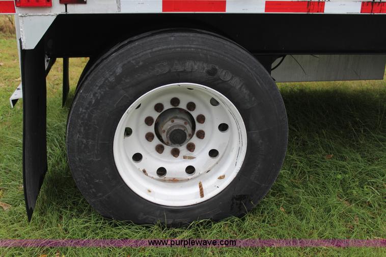 image for item J4251 1995 Reinke flatbed trailer