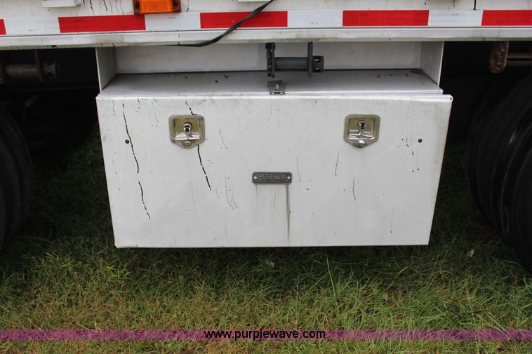 image for item J4251 1995 Reinke flatbed trailer