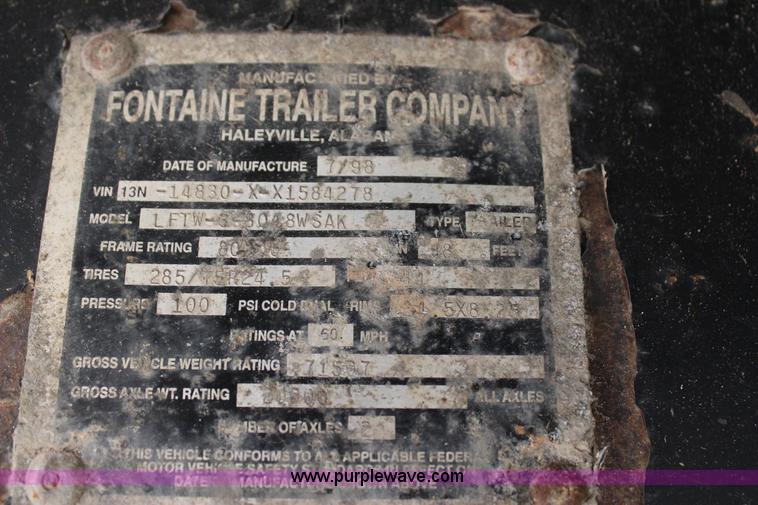 image for item J4264 1999 Fontaine flatbed trailer