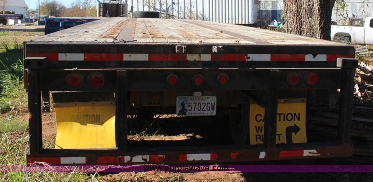 image for item J4265 1999 Dorsey DGTS-48 flatbed trailer