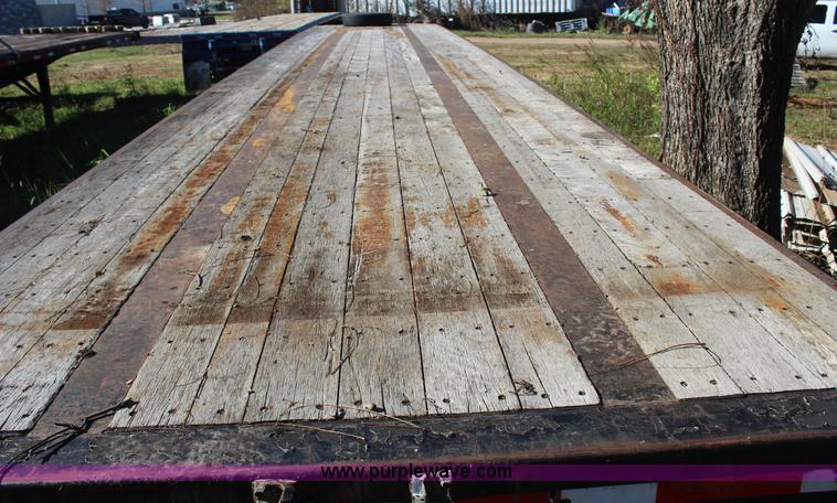 image for item J4265 1999 Dorsey DGTS-48 flatbed trailer