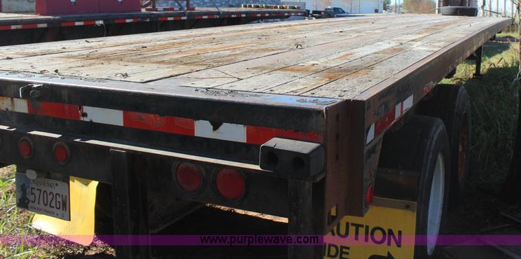 image for item J4265 1999 Dorsey DGTS-48 flatbed trailer
