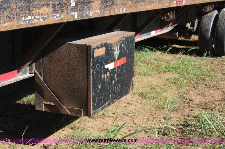 image for item J4265 1999 Dorsey DGTS-48 flatbed trailer