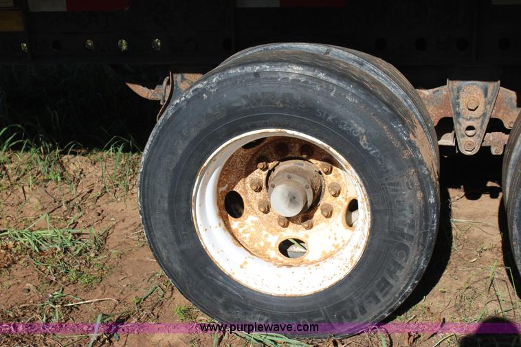 image for item J4265 1999 Dorsey DGTS-48 flatbed trailer