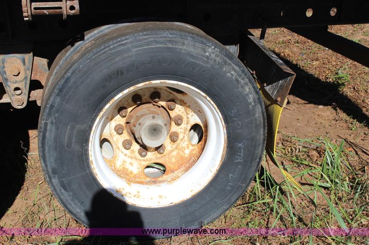 image for item J4265 1999 Dorsey DGTS-48 flatbed trailer