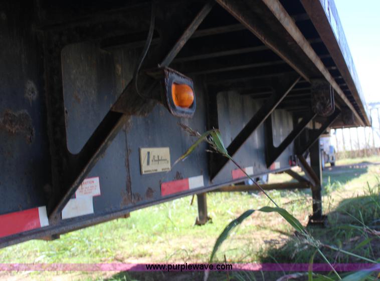 image for item J4265 1999 Dorsey DGTS-48 flatbed trailer