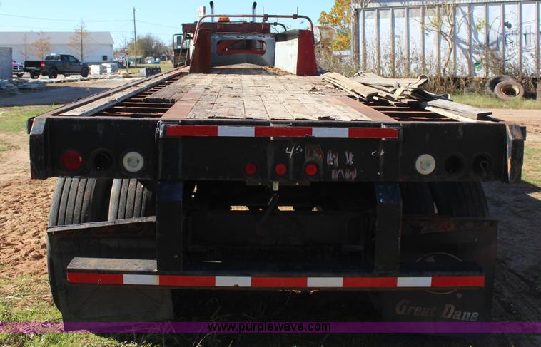 image for item J4267 1997 Great Dane flatbed trailer