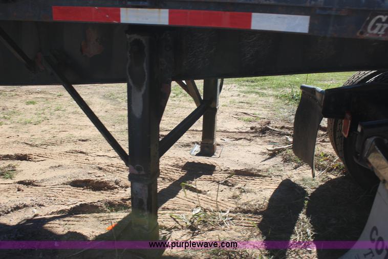 image for item J4267 1997 Great Dane flatbed trailer