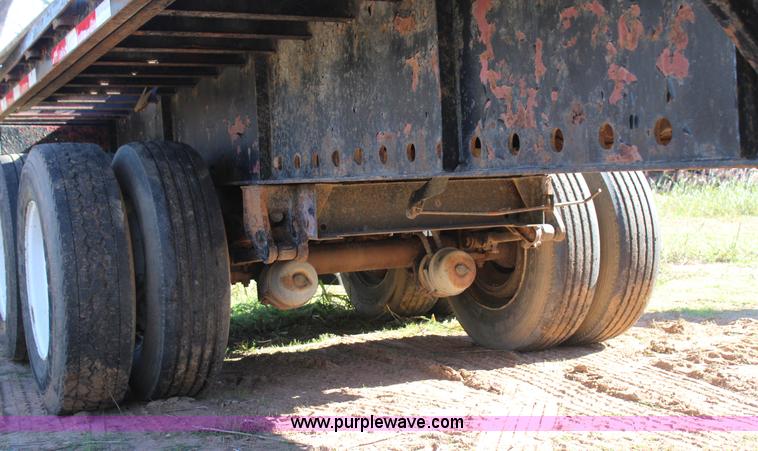 image for item J4267 1997 Great Dane flatbed trailer