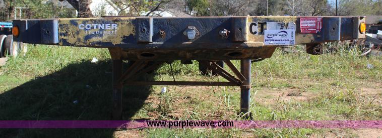 image for item J4268 1994 Fontain flatbed trailer