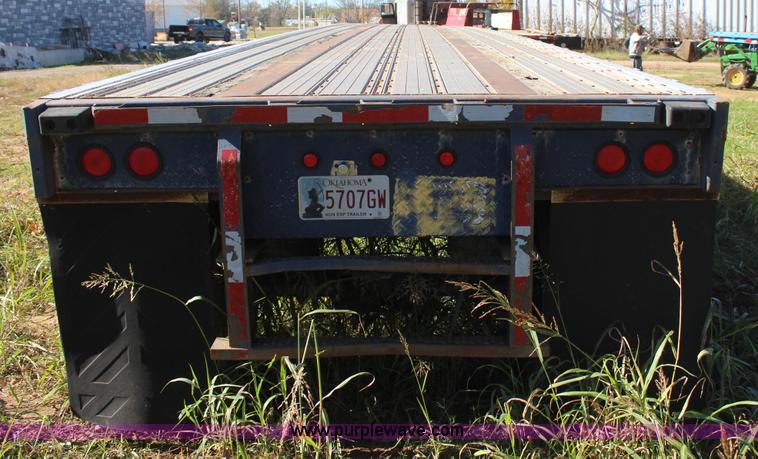 image for item J4268 1994 Fontain flatbed trailer