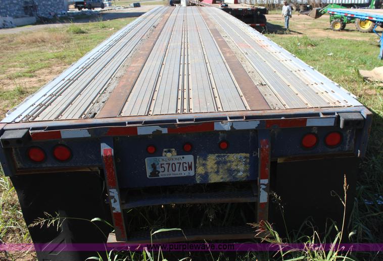 image for item J4268 1994 Fontain flatbed trailer
