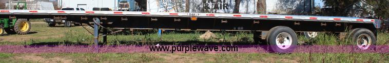 image for item J4268 1994 Fontain flatbed trailer