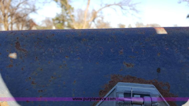 image for item J4268 1994 Fontain flatbed trailer