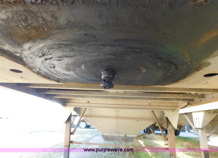 image for item J6839 2009 Timpte Super Hopper grain trailer