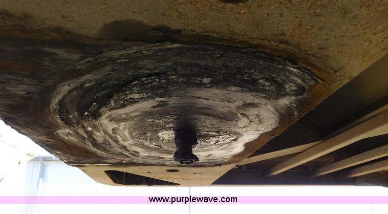 image for item J6839 2009 Timpte Super Hopper grain trailer