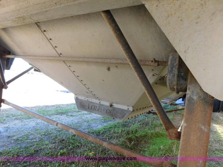 image for item J6839 2009 Timpte Super Hopper grain trailer